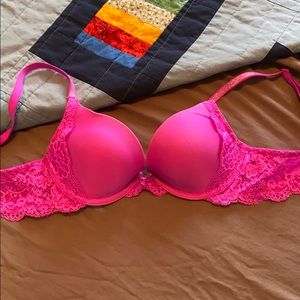 32B VS Dream Angels Push Up Bra